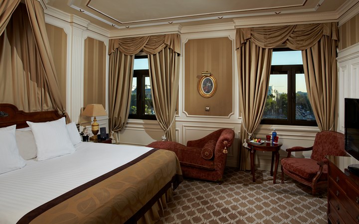 hotel-gran-melia-fenix-madrid-002-las-rosas-internacional