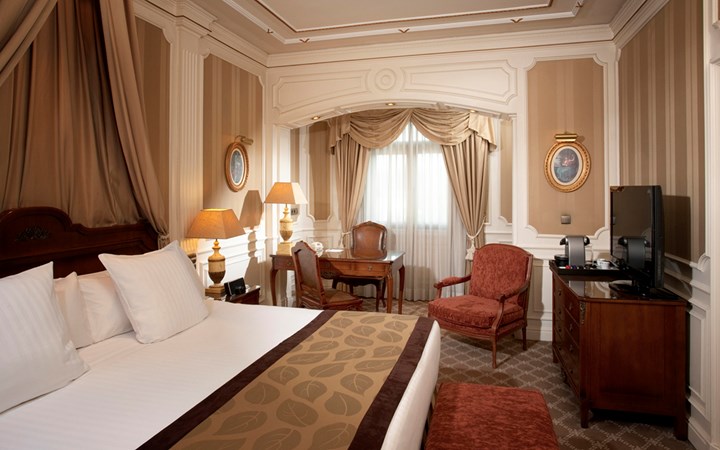 hotel-gran-melia-fenix-madrid-013-las-rosas-internacional